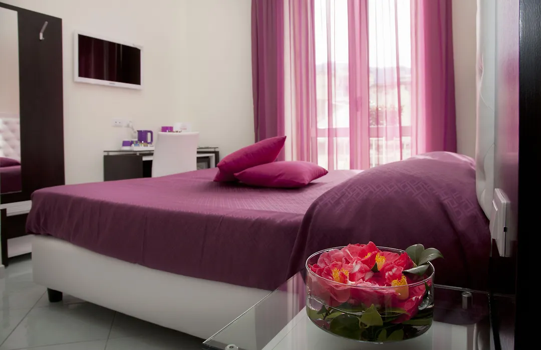Sorrento Flats-1